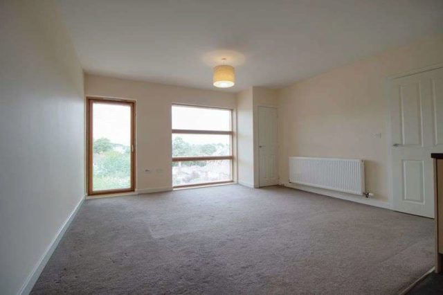  Image of 2 bedroom Flat to rent in Watermark Close Nottingham NG5 at Watermark Close  Nottingham, NG5 1RL